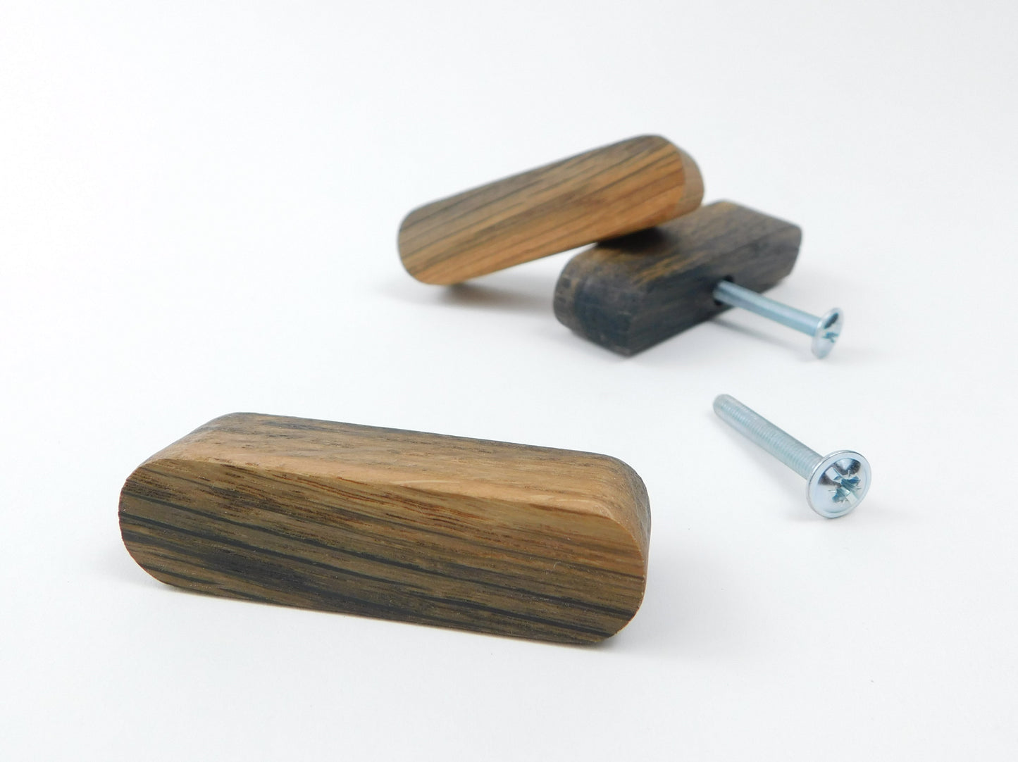unique colouring black oak knobs