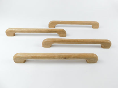 Curved Oak Refrigerator Handle – Minimalist Wooden Appliance Hardware