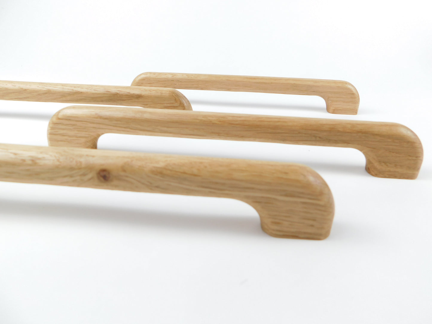 Curved Oak Refrigerator Handle – Minimalist Wooden Appliance Hardware