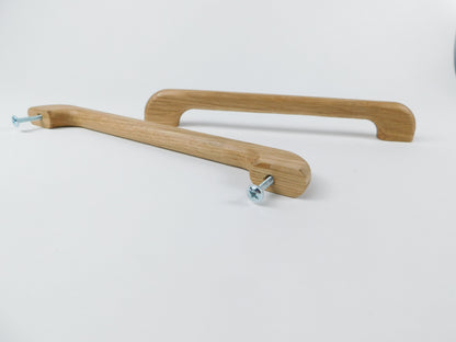 Curved Oak Refrigerator Handle – Minimalist Wooden Appliance Hardware